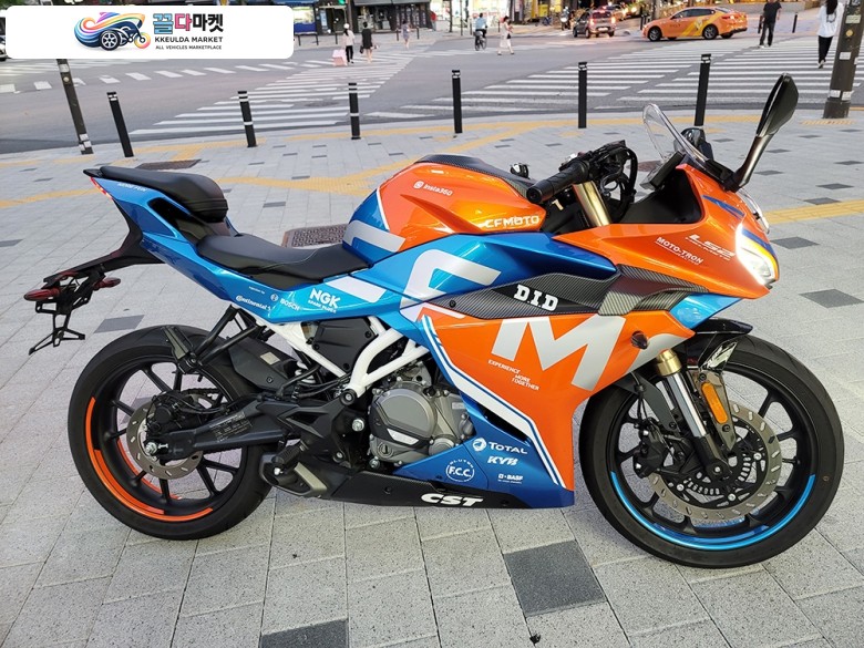 ［동서울모터랜드-매입대차］Cf모토 300SR 23년식 *1인소유 무꿍무사고* 신차같은 (중고)