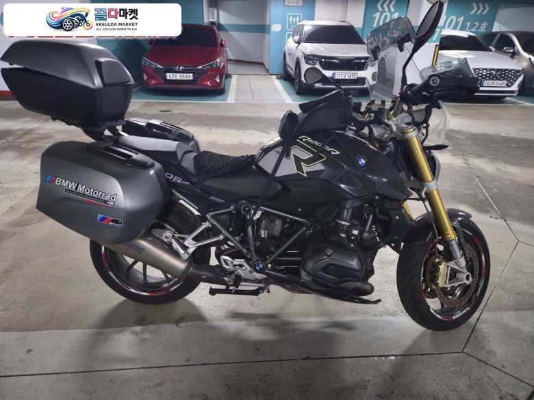 2015년식 BMW R1200R (타이어 엔진오일 새거 교체)