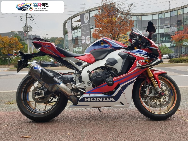 혼다 cbr1000rr sp  적은주행거리 판매합니다