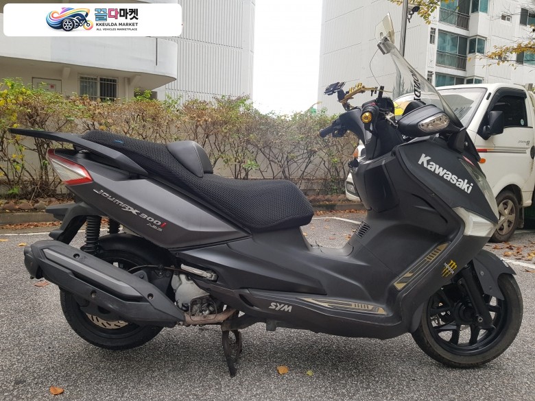 관리잘된 깨끗한 15년 블랙무광 SYM 조이맥스300i ABS 판매합니다. 서울-동대문