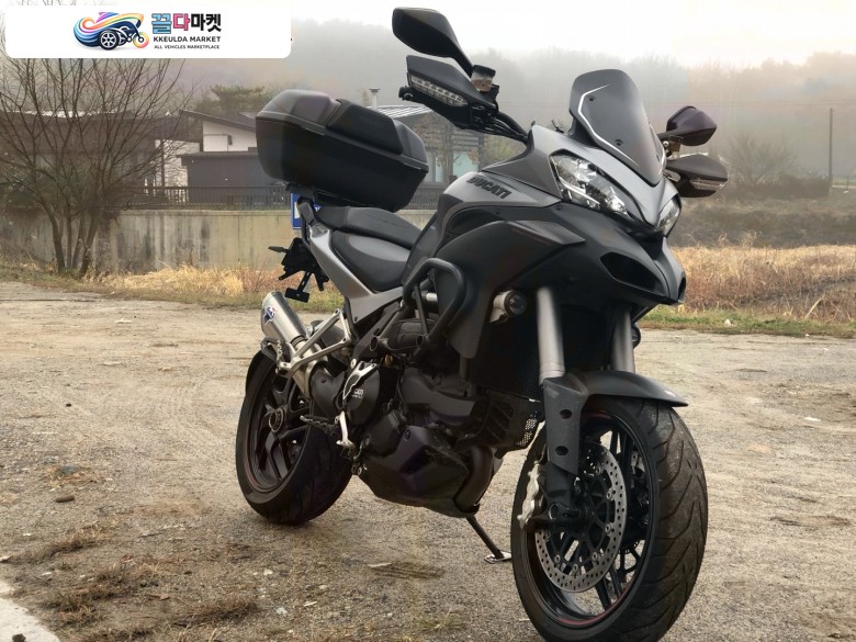 두카티 멀티스트라다 1200GT 아끼고 아껴탄 매물 내놓습니다.