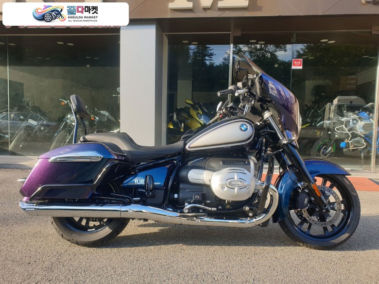 BMW R18 B 옵션719 갤럭시 컬러 모델 판매, 대차해 드림니다.