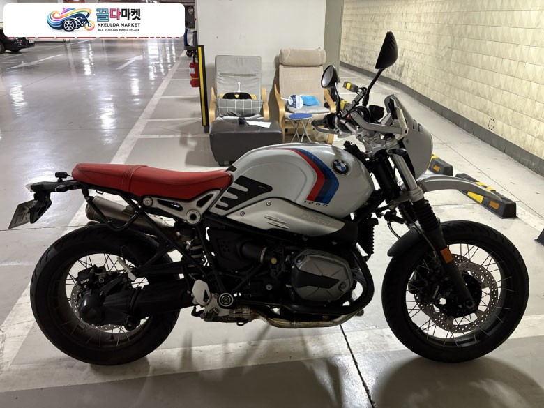 깔끔한 BMW 알나인티 어반GS 판매