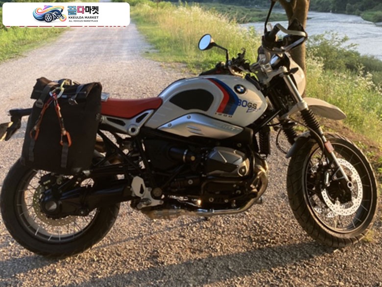 BMW R Ninet Urban G/S 오리지날컬러 23년출고