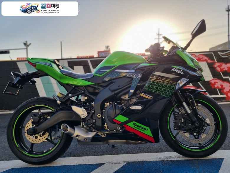 부산가와사키프라자 / 2021년식 ZX25R SN바이크
