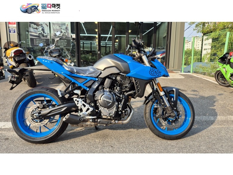 스즈키 하남점 바이크몽) GSX-8S 신차 판매합니다 60만원 할인 or 블랙박스+무선충전거치대 프로모션