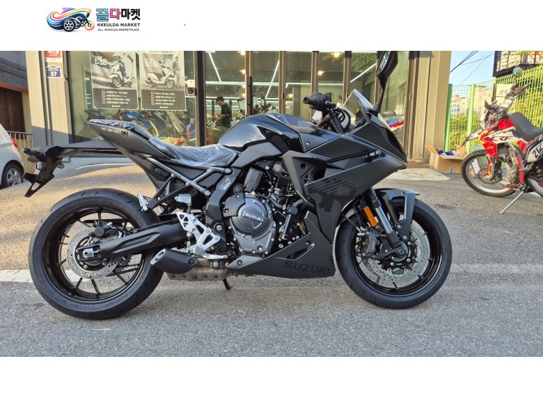 스즈키 하남점 바이크몽] 스즈키 GSX-8R 2025년식 신차 판매합니다
