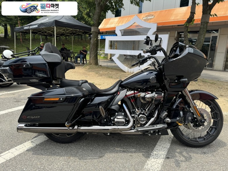 CVO 로드글라이드 22년9월식 / 6700km / 정품옵션 풀세팅 /