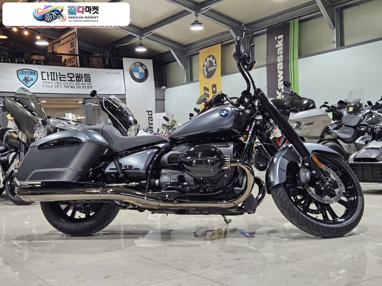 우주 최저가 BMW R18록테인 24년식 판매합니다. 다파는오빠들 입니다