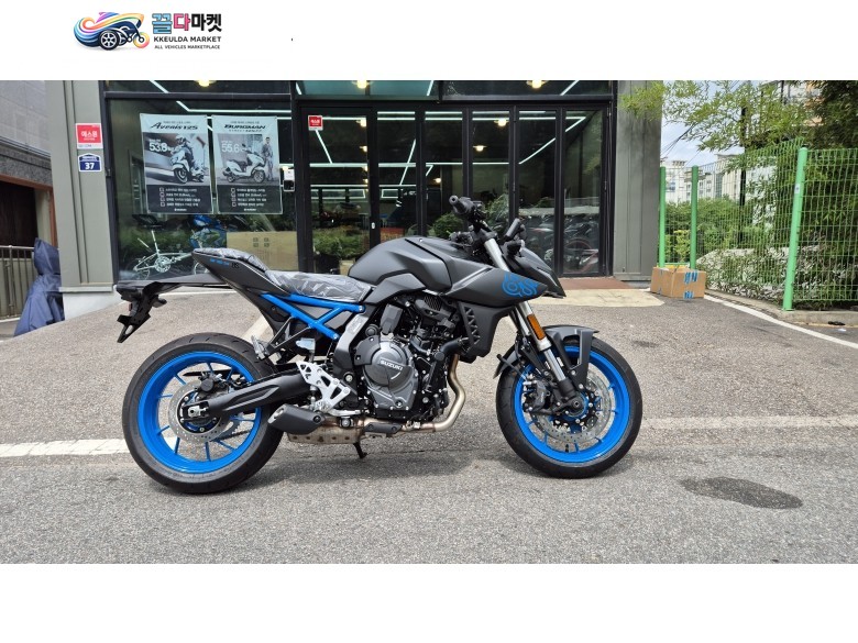 [스즈키 하남점 바이크몽] GSX-8S 2024년식 신차 입고.