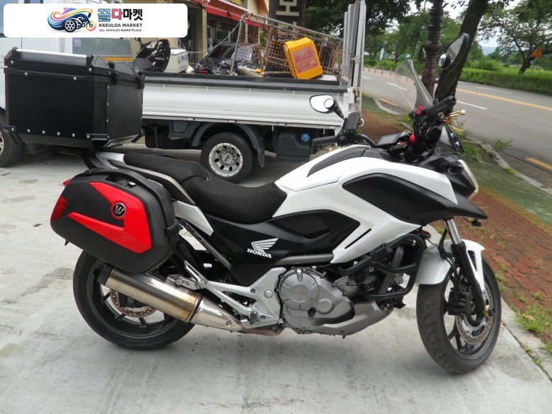 혼다 NC 700 x 판매합니다.