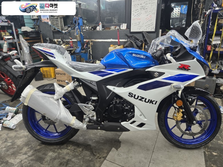 2024 GSX-R125 블루 신차 판매합니다.