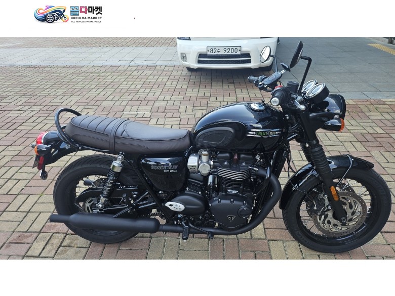 23년식 본네빌 T120블랙