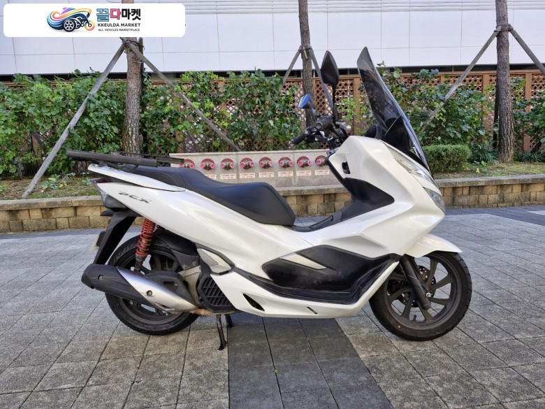 드라이브애드/DB-061/ 혼다 / PCX /18년식/ 6.5만km /중고 오토바이 판매