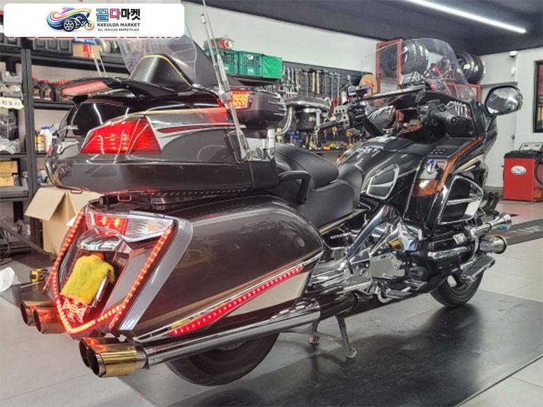 우주명차!!! 혼다 골드윙1800cc