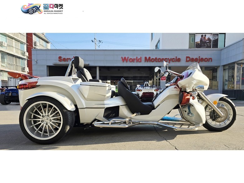 바이크월드 • 2024년식 리와코 신차 • GT TOURING 110  • 화이트 / 발렌시아 오렌지