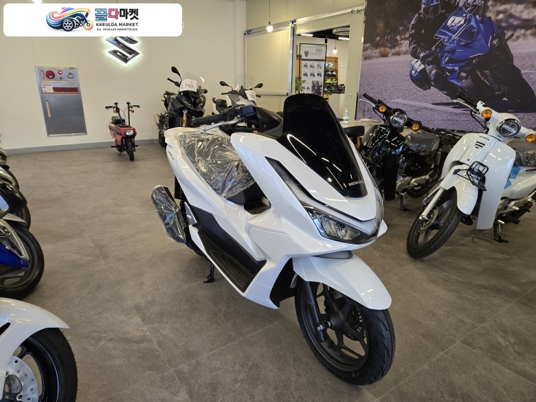 2025 pcx125 화이트 그레이 블랙