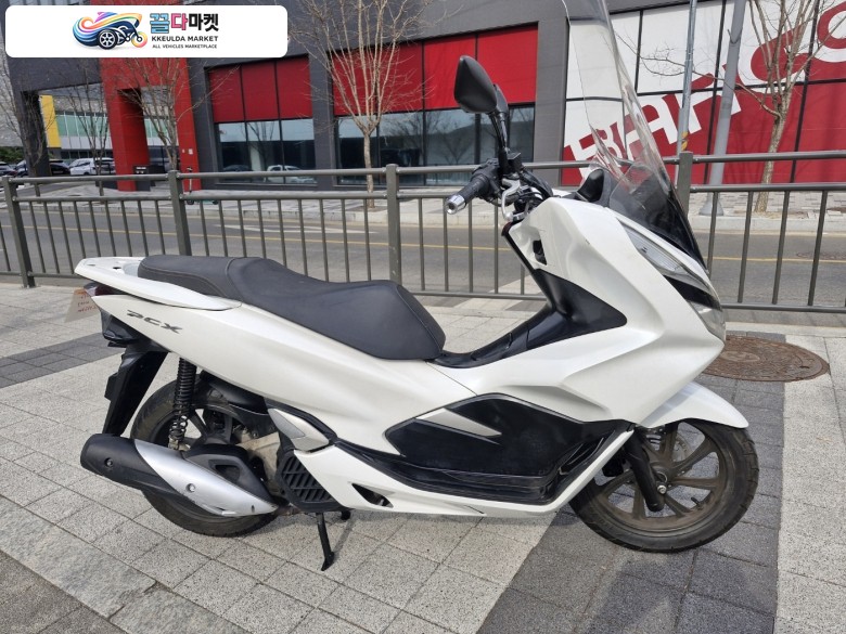 드라이브애드/DB-075/ 혼다 / PCX /20년식/ 5.5만km /중고 오토바이 판매