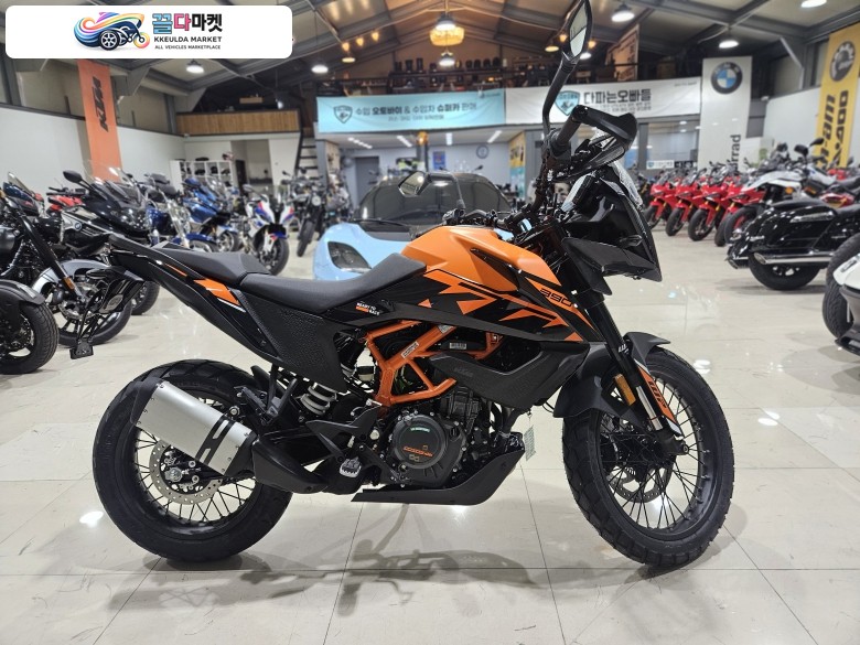 다파는오빠들 KTM 신차가격 1040만원짜리 790만원 판매진행 합니다^^ 대차 할부 카드 리스 매입 모두 가능합니다^^