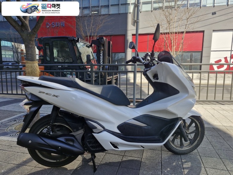 드라이브애드/DB-085/ 혼다 / PCX /19년식/ 6만km /중고 오토바이 판매
