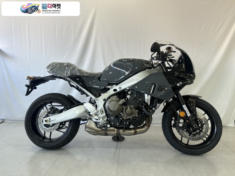 야마하 4S 딜러 천안점 모토프로 입니다. 신모델 XSR 900 GP 신차 판매 합니다