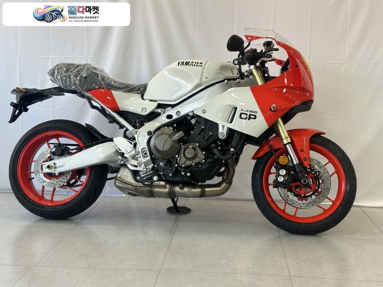 야마하 4S 딜러 천안점 모토프로 입니다. 신모델 XSR 900 GP 신차 판매 합니다