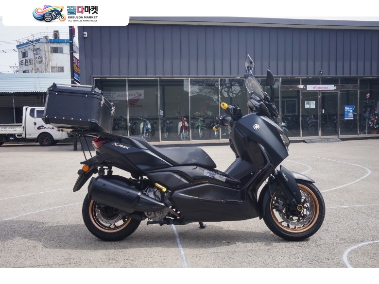 [인증중고]XMAX300 야마하 24년식 탑박스 외 튜닝 다수