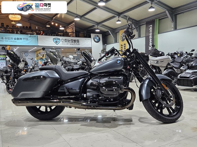 다파는 오빠들 BMW R18록테인 빠르게 소진되고 있으니 빠르게 연락주세요^^ 대차 가능합니다^^