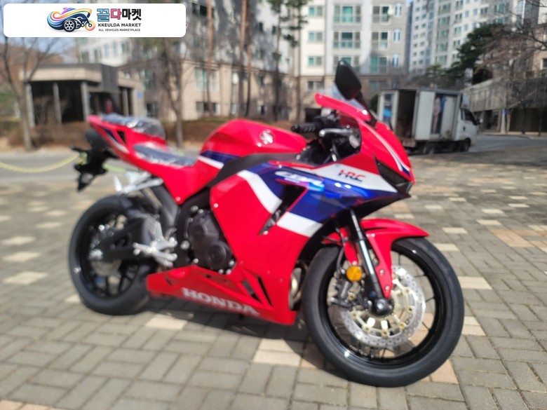 2025년 CBR600RR 신차 서울 무주행 팝니다.