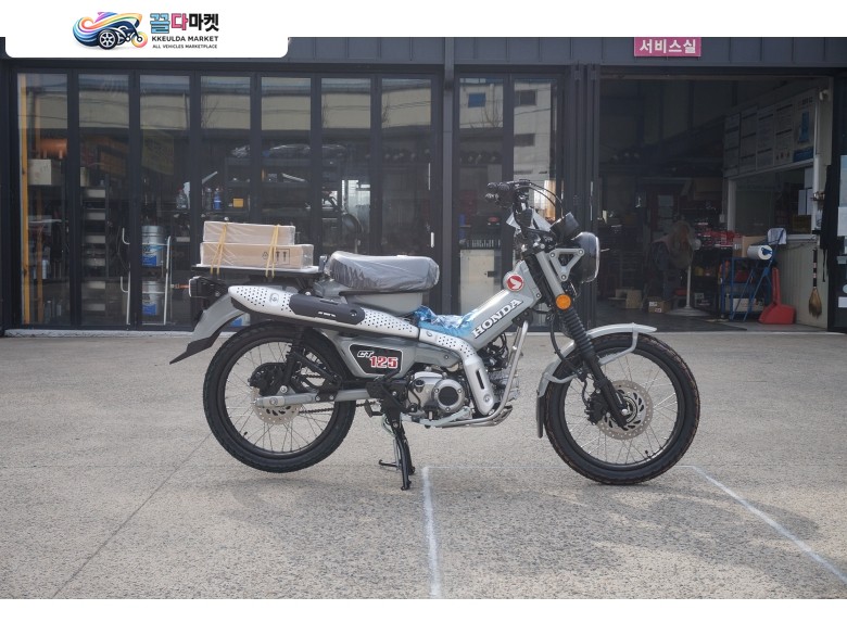 [신차] 혼다 25년 헌터커브 CT125 (그레이)_혼다모터사이클 김해점 바이크랜드