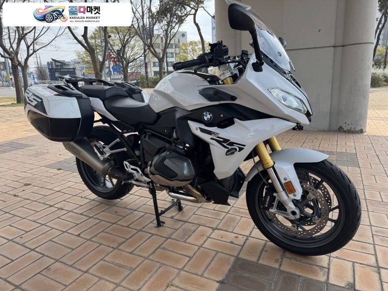BMW R1250RS 일인신조 키로수짧은 바이크 신차금 판매합니다.