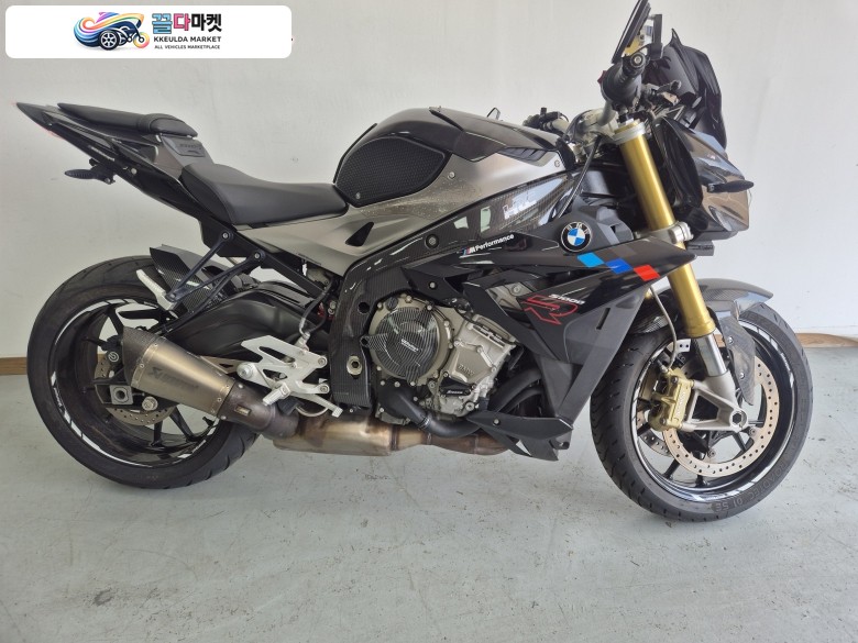 깔끔한 키로수적은 S1000R 판매합니다