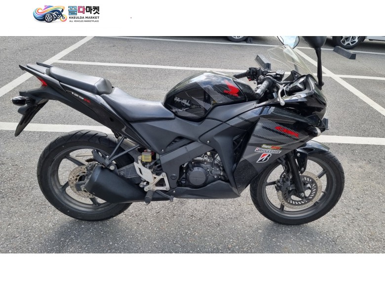 CBR 125R 팝니다