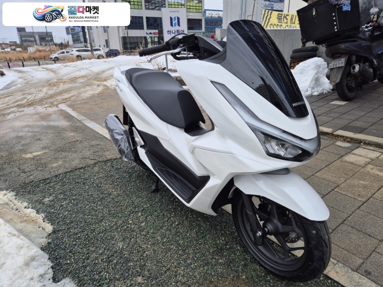 26년식 PCX125ABS 팝니다.