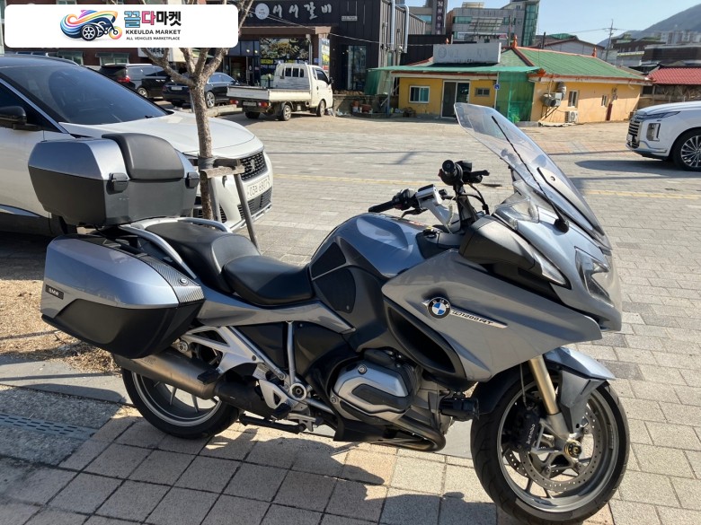 2014 BMW R1200RT 수냉식 판매합니다. 핸들튜닝, 아크라포빅 머플러, PPF 시공
