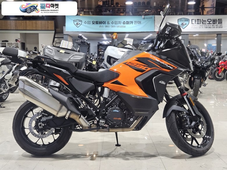 다파는오빠들 멀티퍼포즈의 끝판왕 KTM 1290 슈퍼어드벤쳐 S 입니다~ 대차 매입 할부 리스 가능하십니다^^