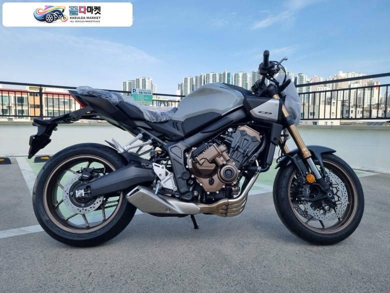 울산 동구 OK모터뱅크~인기좋은 2025년식 혼다 CB650R E클러치 핫!핫!클릭!!