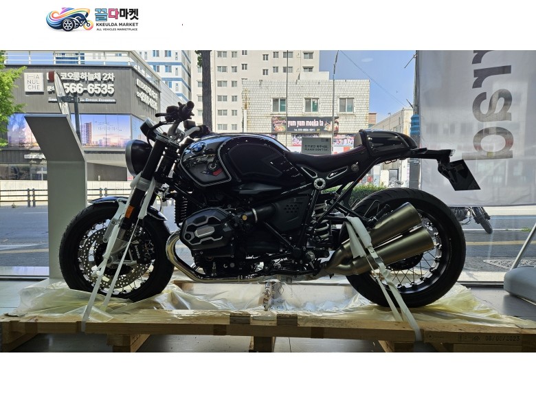 소장가치 100% 100주년 신품 판매 합니다.
