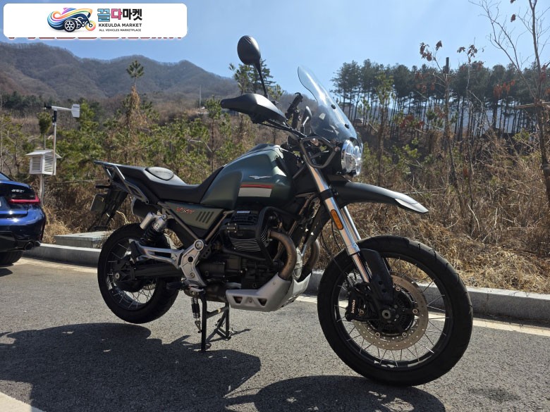 모토구찌 V85TT 판매합니다.