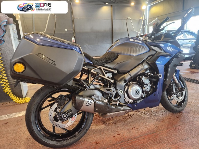 스즈끼 S1000GT 다크블루 54XX km 아크라 머플러등 옵션다수 판매합니다