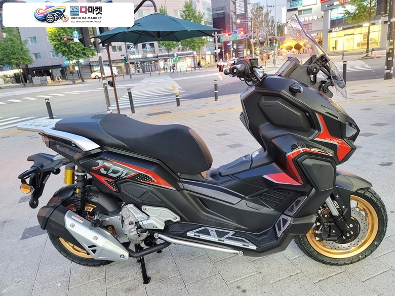2025년 XDV250 블랙 신차!! 최고핫한스쿠터! 조기소진예상! 카드12~24개월무이자할부가능!캐피탈환영!