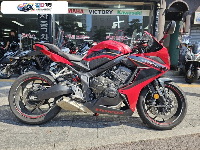 ▶ 혼다 CB650R 저키로매물 / 할부,대차,캐피탈 가능 ◀