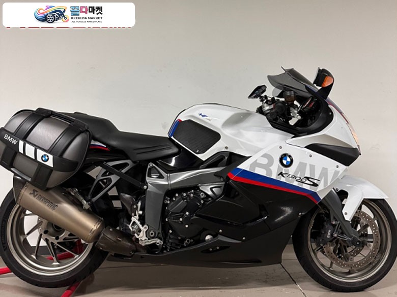사용검사없이 이전가능한 15년식 BMW K1300S 모터스포츠에디션 소장용 2.6만키로 상태최상인차량 판매합니다.