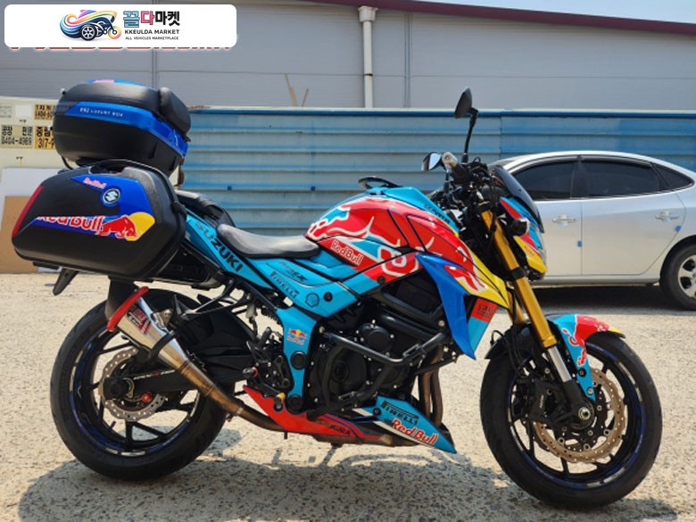 스즈키 GSX-S750 레드불 요시무라구변 판매합니다~!