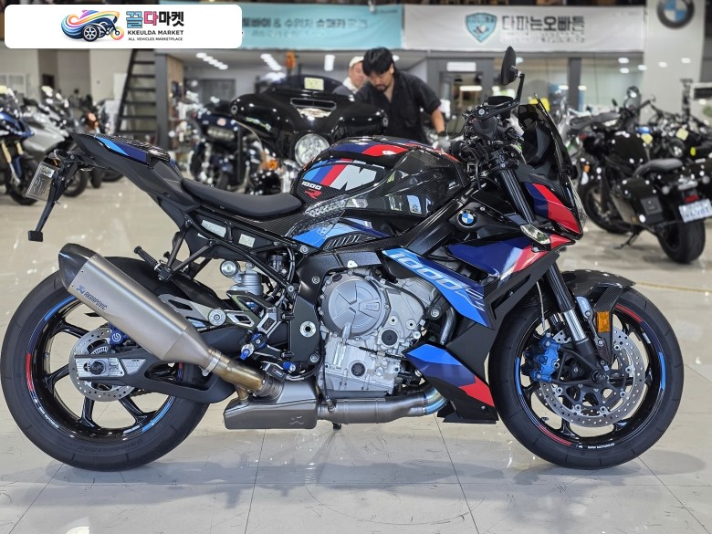 다파는 오빠들 BMW M1000R 컴페티션 최상위 모델 입니다~ 매입 위탁 할부 카드 리스 대차까지 모두 가능하십니다^^