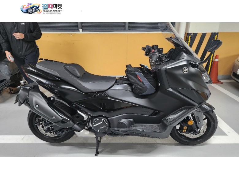 T-MAX 560 23년식