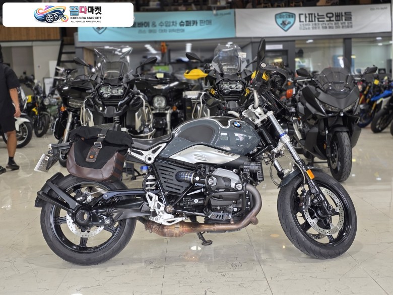 다파는 오빠들 BMW 알나인티 이쁜 옵션과 튜닝~ 999만원!!! 대차 매입 할부 리스 모두 가능하십니다^^