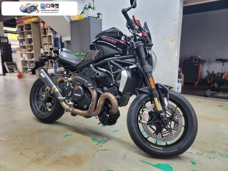 두카티 몬스터1200R