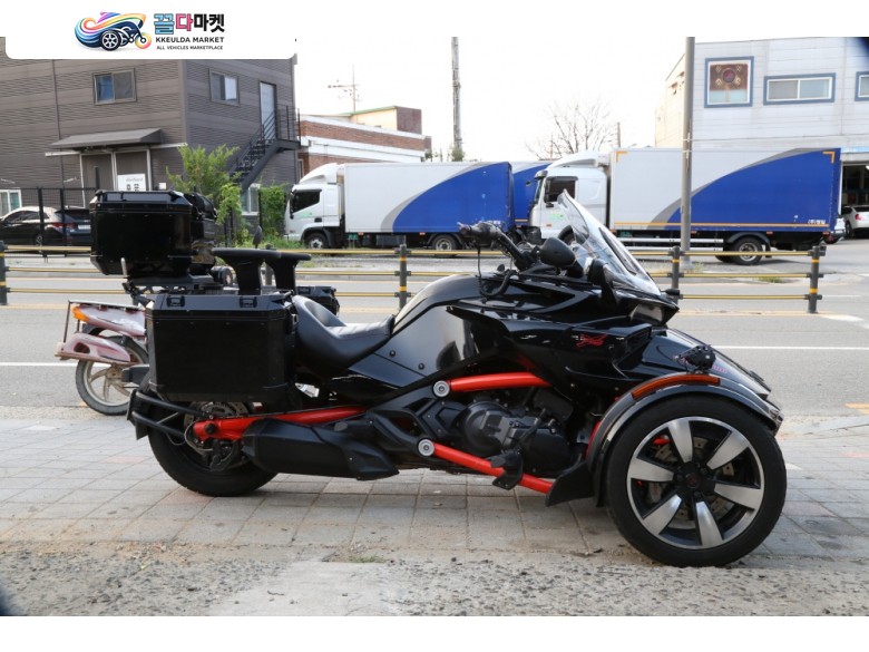 스파이더 에프3s입니다
