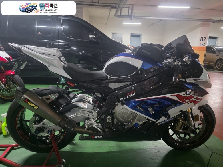 BMW S1000RR 17년식 아크라풀배기 팝니다